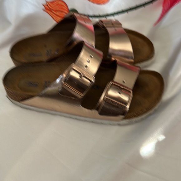 Shoes - Picture 4 of 5